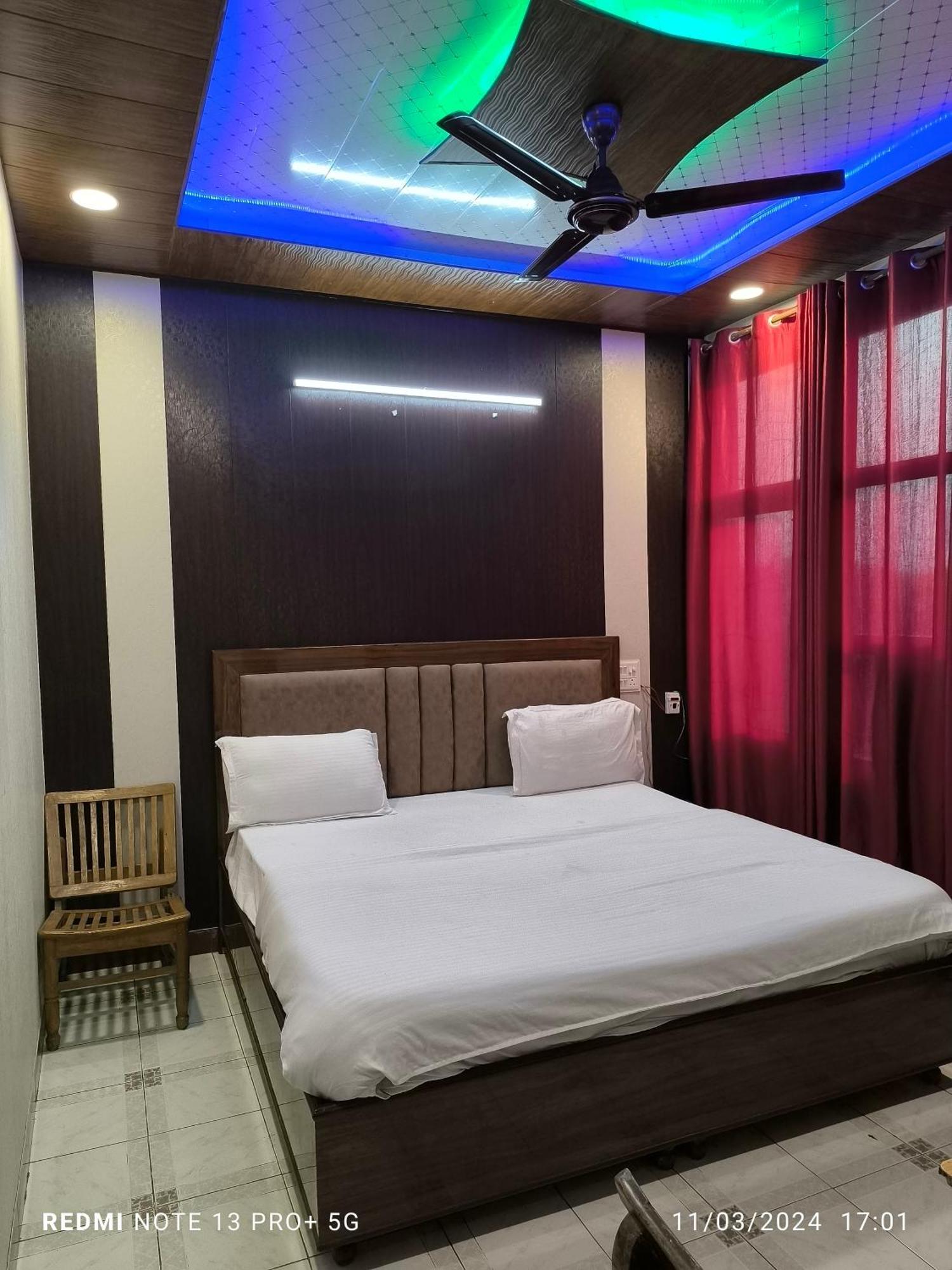 Hotel Diamond Palace 45C Chandīgarh 外观 照片